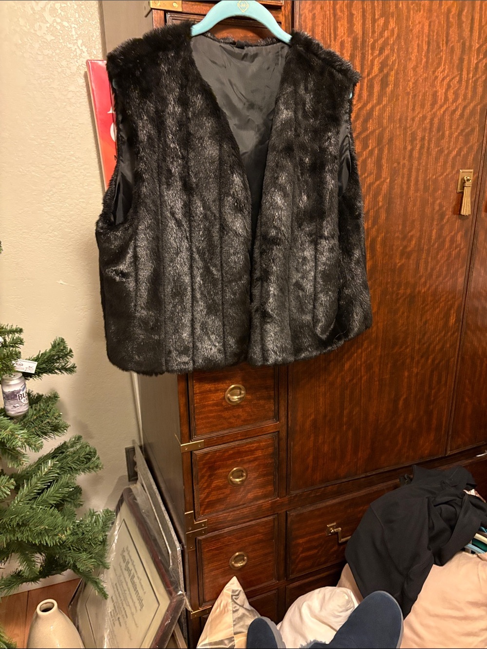 IMAN Black Faux Fur Vest